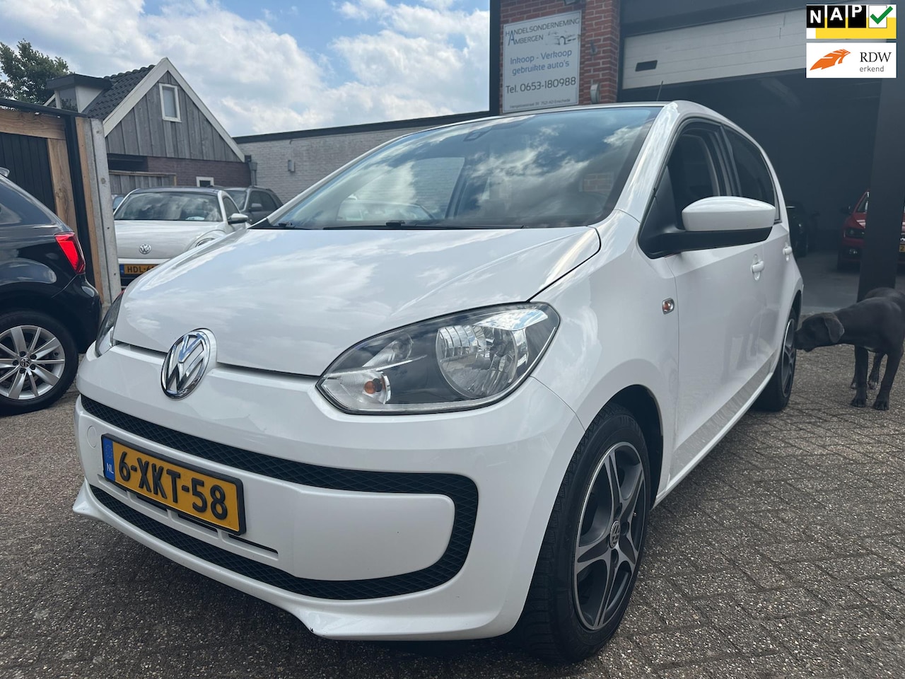 Volkswagen Up! - 1.0 move up! BlueMotion AIRCO-NAVI-CENTRAAL - AutoWereld.nl