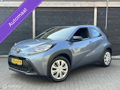 Toyota Aygo X - 1.0 VVT-i S-CVT AUTOMAAT Envy Clima / Camera / Carplay / 14.315 KM / nov 2024