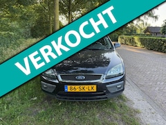 Ford Focus Wagon - 1.6-16V Futura