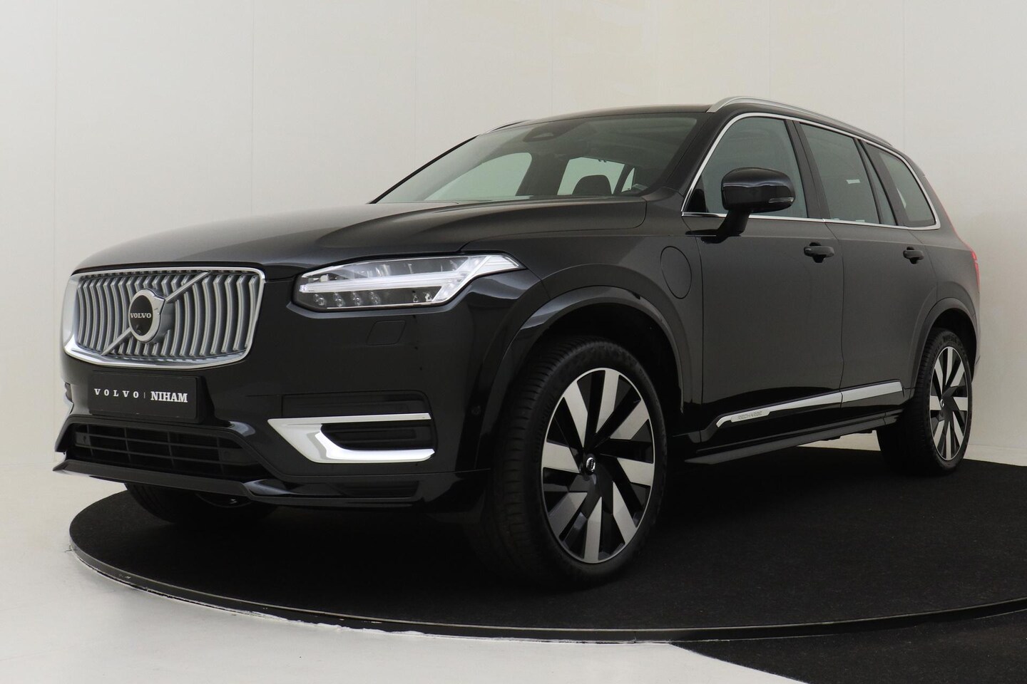 Volvo XC90 - T8 RECHARGE AWD ULTIMATE BRIGHT -PANO.DAK|BOWERS&WILKINS|360°CAM|TREKHAAK|HEAD-UP DISP. - AutoWereld.nl