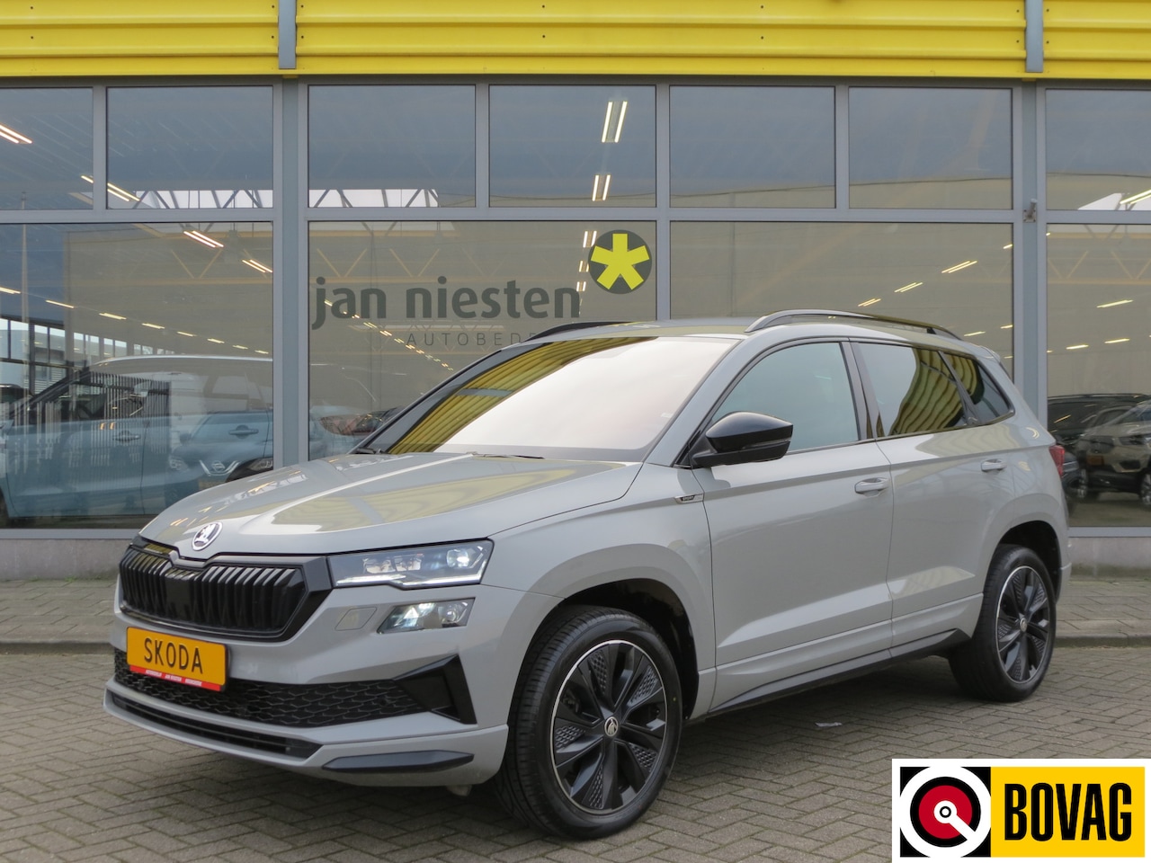 Skoda Karoq - 1.5 TSI ACT Sportline | Virtual Cockpit | Matrix LED | Navi | Stoel- & Achterbank verwarmi - AutoWereld.nl