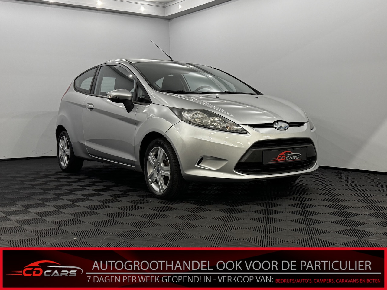 Ford Fiesta - 1.25 Limited Airco, Bluetooth, Lichtmetalen velgen - AutoWereld.nl
