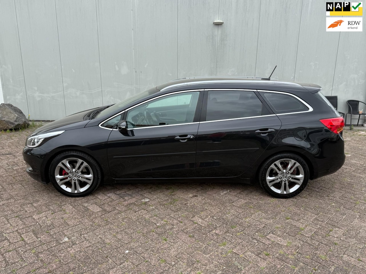 Kia Cee'd Sportswagon - 1.6 GDI Plus Pack 1.6 GDI Plus Pack - AutoWereld.nl