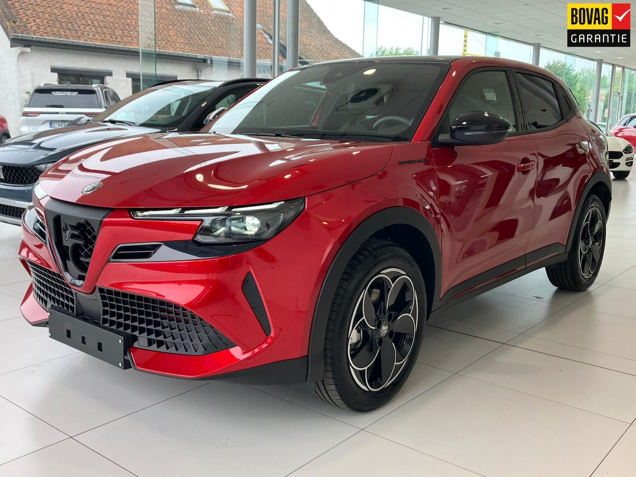 Alfa Romeo Junior - 1.2 Turbo Hybrid Ibrida Speciale *Panoramdak* - AutoWereld.nl