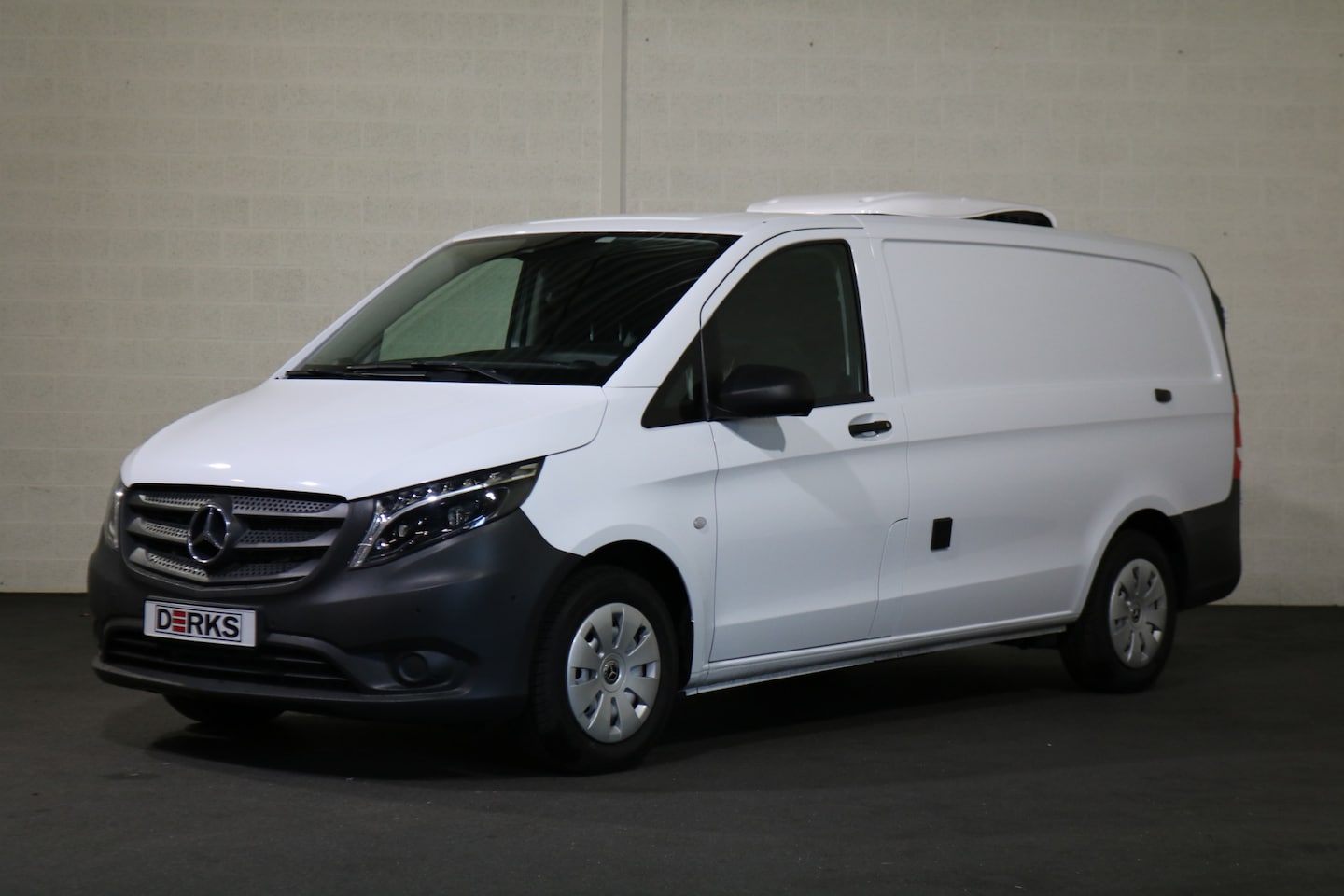 Mercedes-Benz Vito - 116 CDI Automaat Koelwagen Dag & Nacht Led Navigatie Trekhaak - AutoWereld.nl