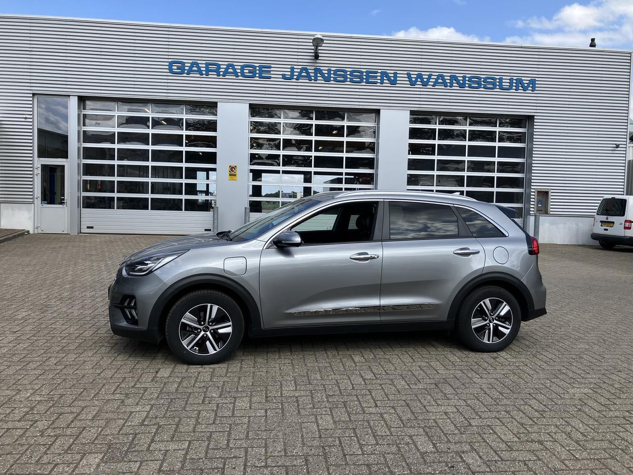 Kia Niro - 1.6 GDi PHEV DynamicPlusLine 1.6GDI PHEV DYNAMIC PLUS LINE - AutoWereld.nl