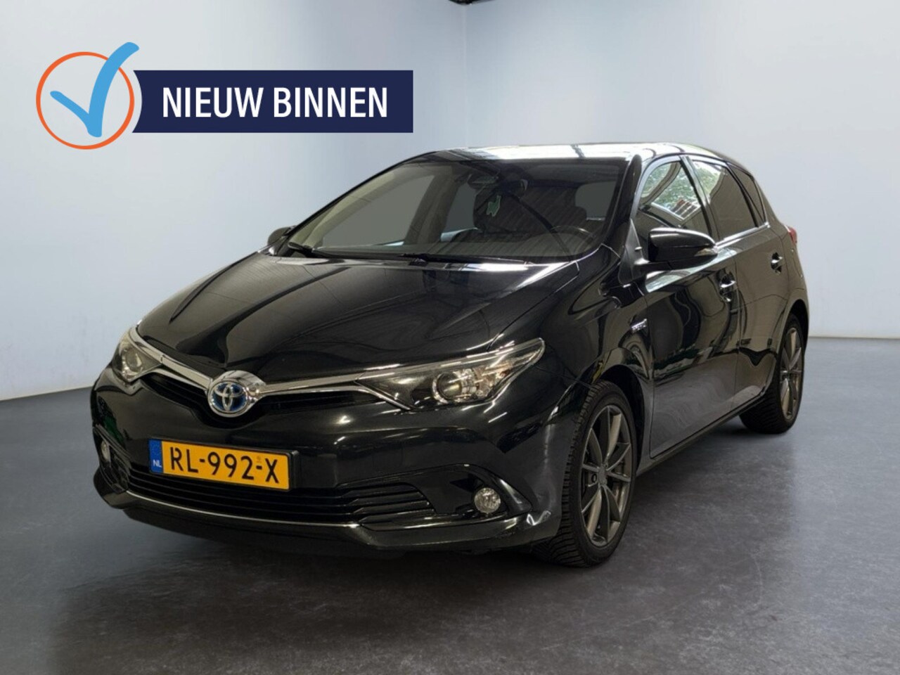 Toyota Auris - 1.8 Hybrid Dynamic | Dealer onderhouden | NAP | Afneembare trekh - AutoWereld.nl