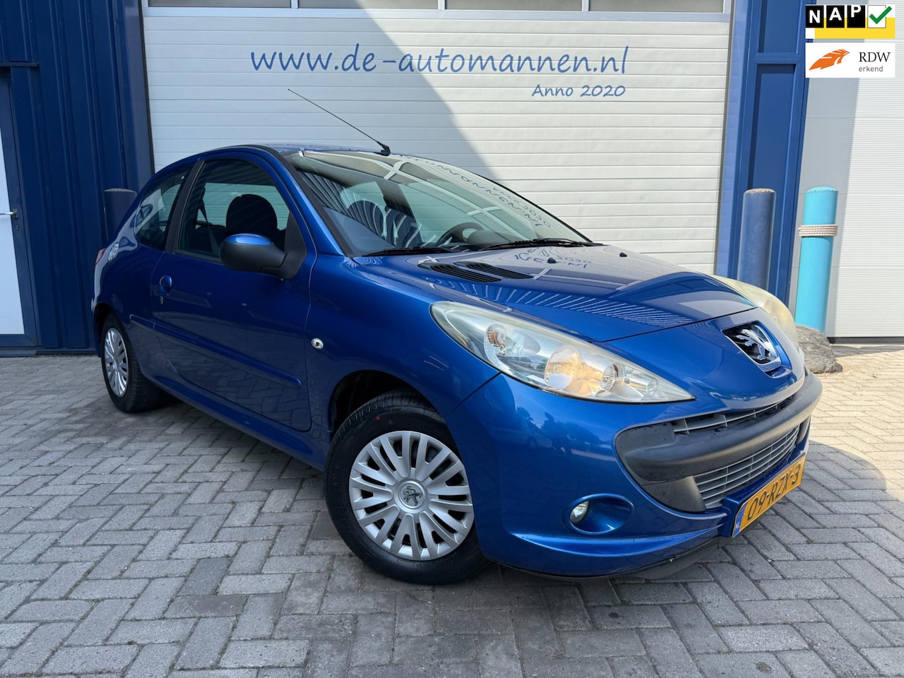 Peugeot 206 - 1.4 XS 3-drs / AIRCO / CRUISE / TREKHAAK / APK 06-2026 - AutoWereld.nl
