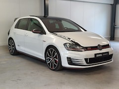 Volkswagen Golf - 2.0 TSI GTI Performance Aut. (Pano/ACC/ECC)