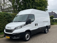 Iveco Daily - 35S18 L2H2 3.0 Automaat | 2x schuifdeur | Achteruitrijcamera | Trekhaak 3500kg