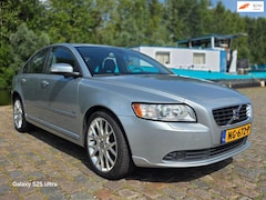 Volvo S40 - 2.0D Momentum Airco cruis control cv op afs elektrische ramen