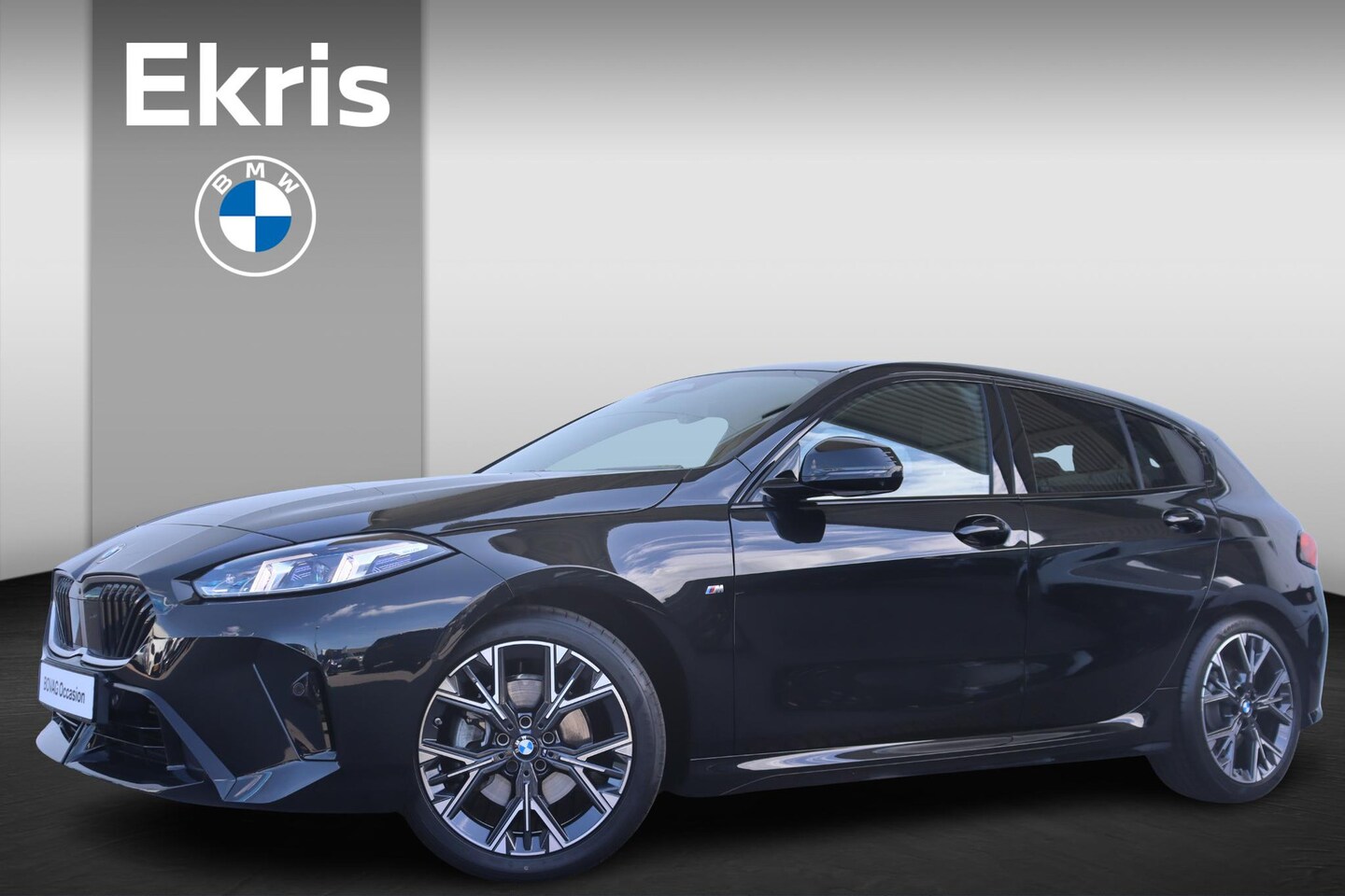 BMW 1-serie - 120 M Sportpakket/ Trekhaak Afneembaar/ Comfort Access/ Elektrische Stoelen/ Head-Up - AutoWereld.nl