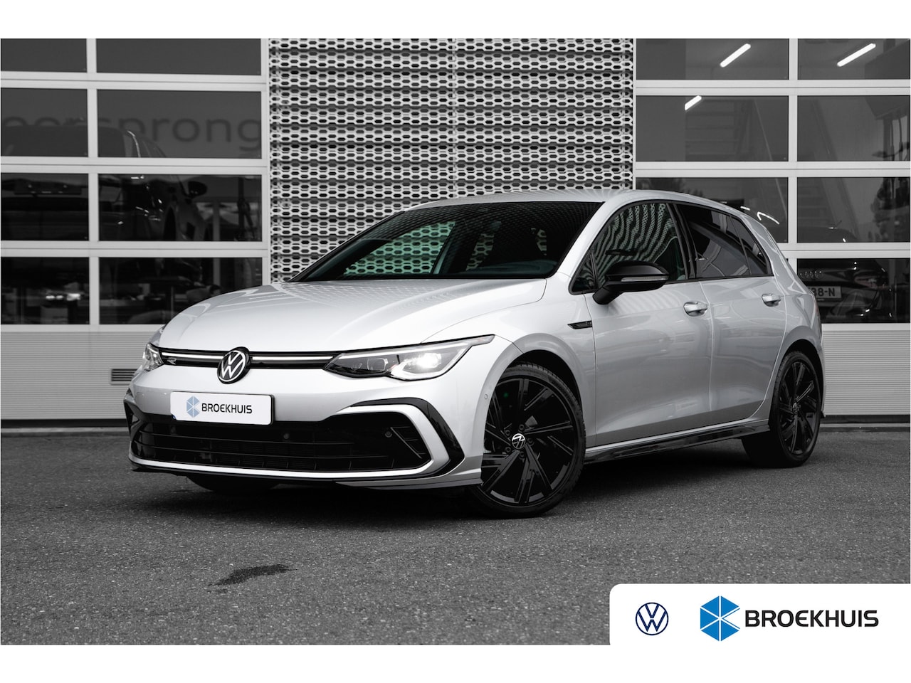 Volkswagen Golf - 1.5 eTSI R-Line Business | Apple Carplay/Android Auto|telefoonintegratie premium | Navigat - AutoWereld.nl