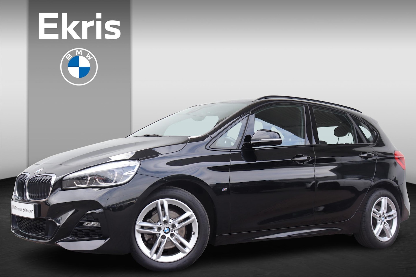 BMW 2-serie Active Tourer - 218i Executive M-Sport pakket/ Sportstoelen/ Cruise control/ Climate control/ Navigatie - AutoWereld.nl