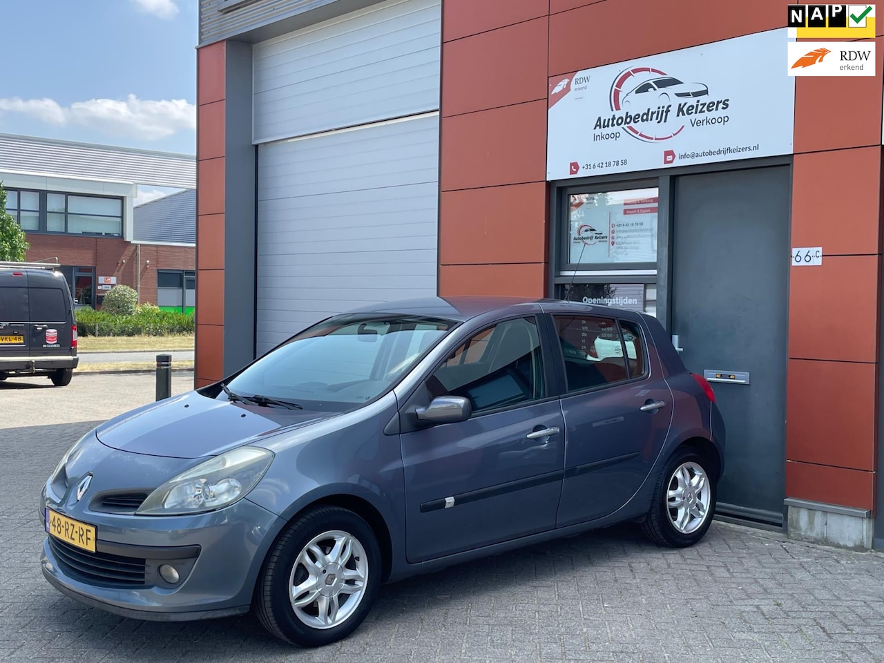Renault Clio - 1.4-16V Team Spirit APK AIRCO NAP CNTRL - AutoWereld.nl