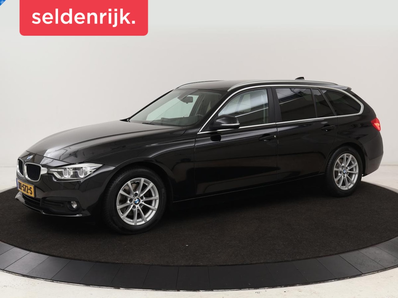BMW 3-serie Touring - 320d | Stoelverwarming | Trekhaak | Full LED | Navigatie | Sportstoelen | Climate control - AutoWereld.nl