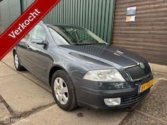 Skoda Octavia Combi - 1.6 FSI Elegance AUT
