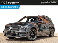 Mercedes-Benz GLB - 200 AMG Line | Achteruitrijcamera | Trekhaak | Nightpakket | Spiegelpakket | Stoelverwarmi