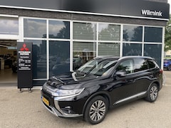 Mitsubishi Outlander - 2.0 2WD Limited | 7 ZITS | Trekhaak