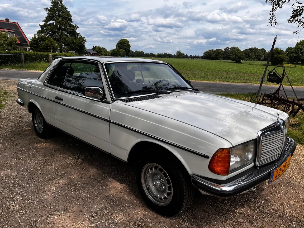 Mercedes-Benz 200-280 (W123) - 230 CE 230 CE - AutoWereld.nl