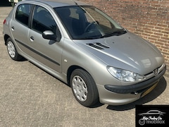 Peugeot 206 - 1.4 One-line
