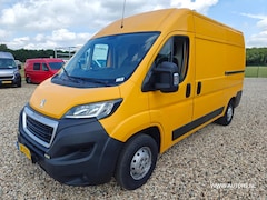 Peugeot Boxer - 335 2.0 BlueHDI L2H2 Premium , Airco , cruise , lage km , euro 6 , Dubbele schuifdeur