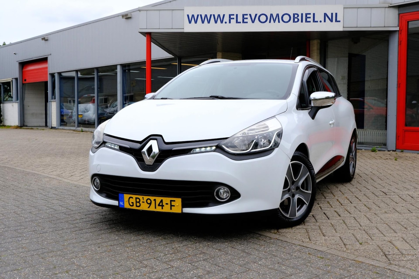 Renault Clio Estate - 1.5 dCi ECO Night&Day Navi|Airco|LMV - AutoWereld.nl