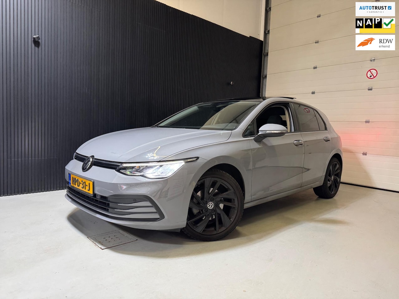 Volkswagen Golf - 1.0 eTSI Life Business pano automaat - AutoWereld.nl