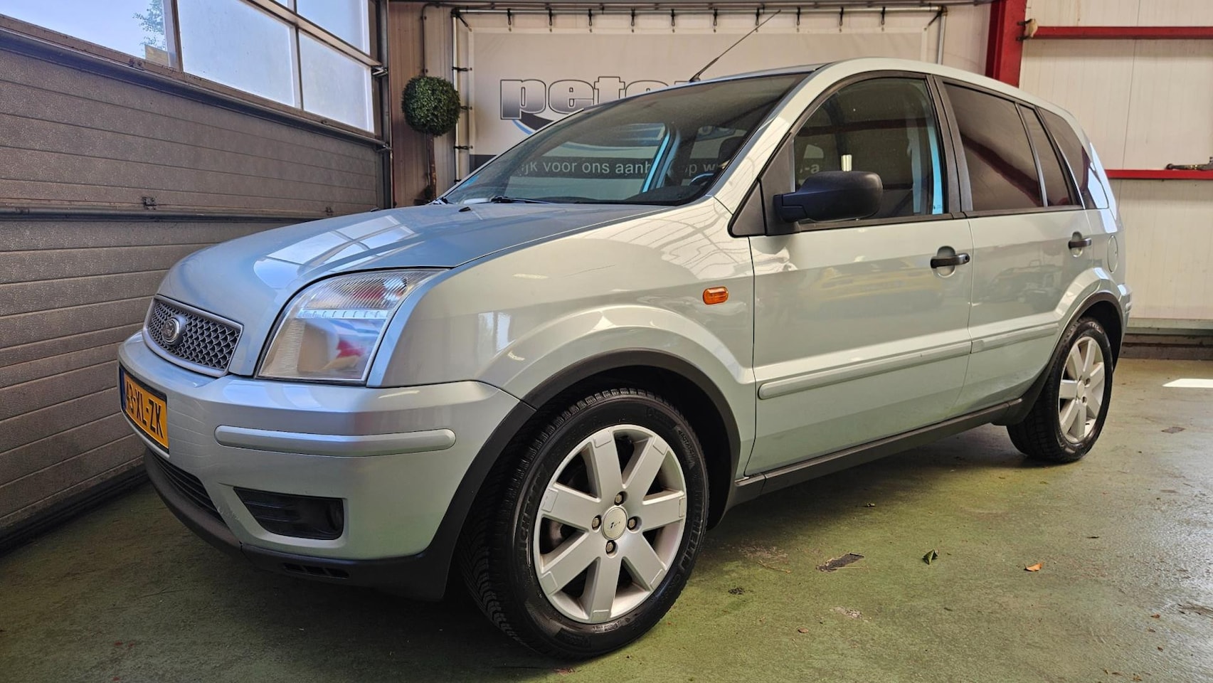 Ford Fusion - 1.6-16V Trend Automaat / Airco - AutoWereld.nl