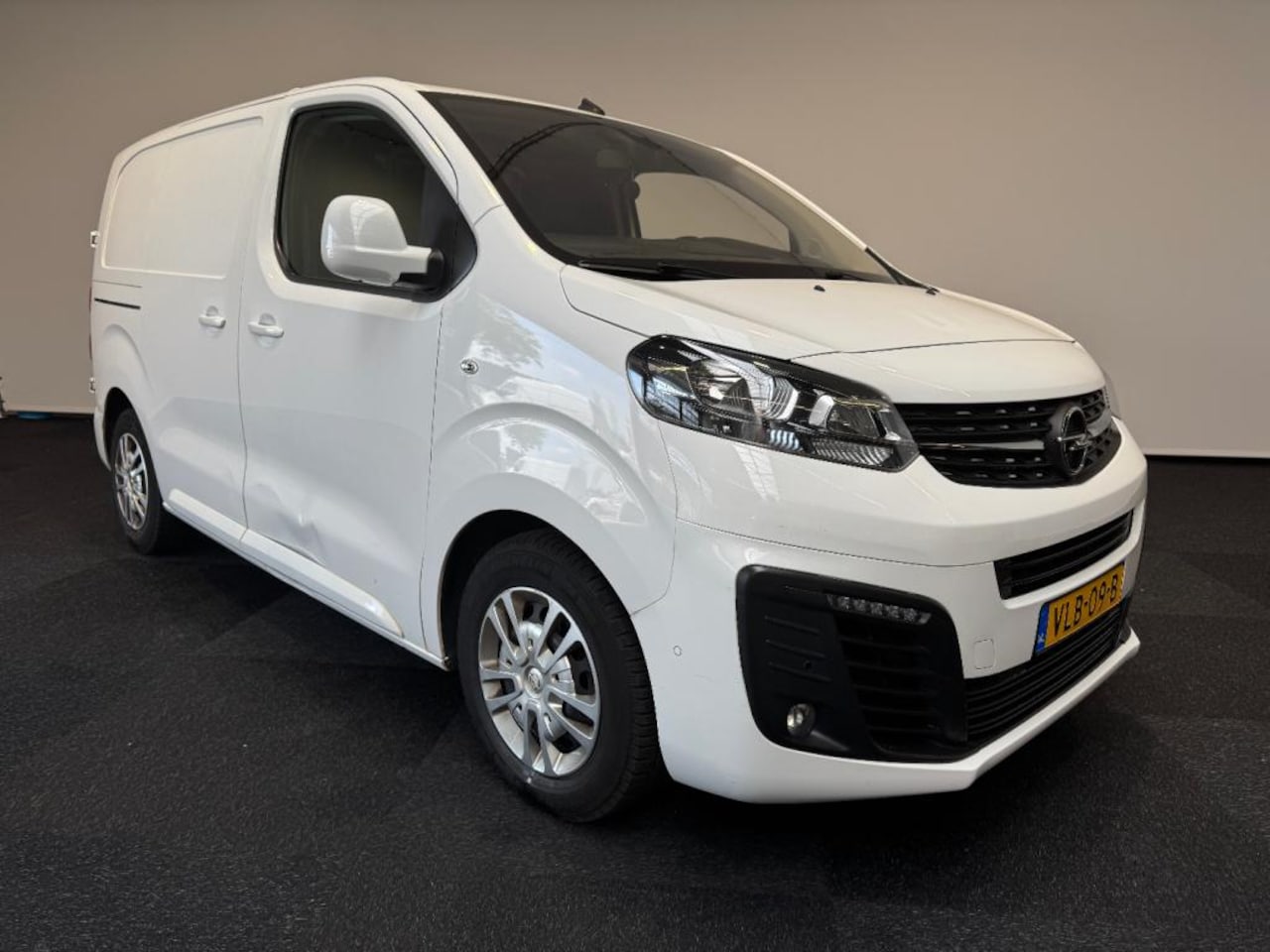 Opel Vivaro - 1.5 DSL L1H1 Euro 6 - AutoWereld.nl