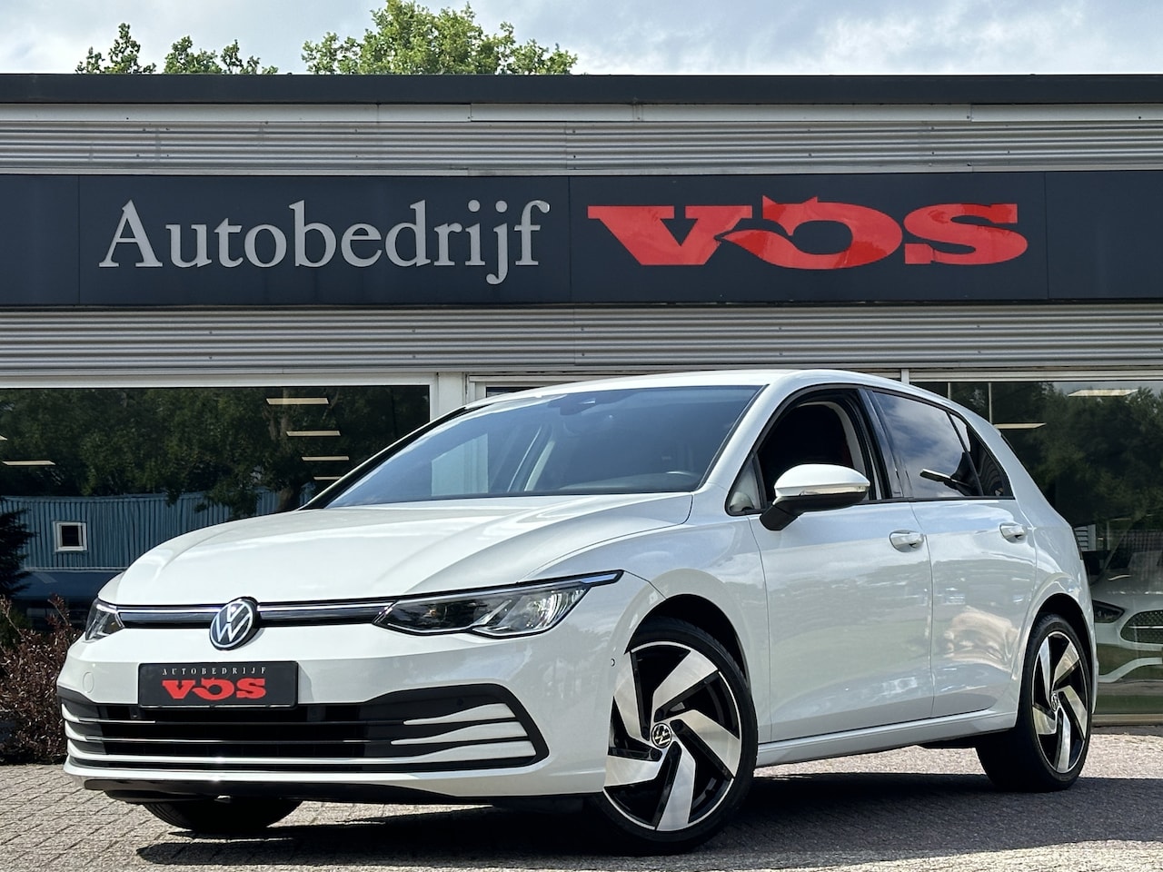 Volkswagen Golf - 1.5 TSI | Stoelmassage | Camera | Memory | Trekhaal | CarPlay - AutoWereld.nl