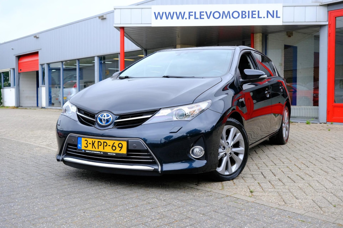 Toyota Auris - 1.8 Hybrid Lease Pro Aut. Pano|Xenon|Navi|Half Leder|Cam - AutoWereld.nl