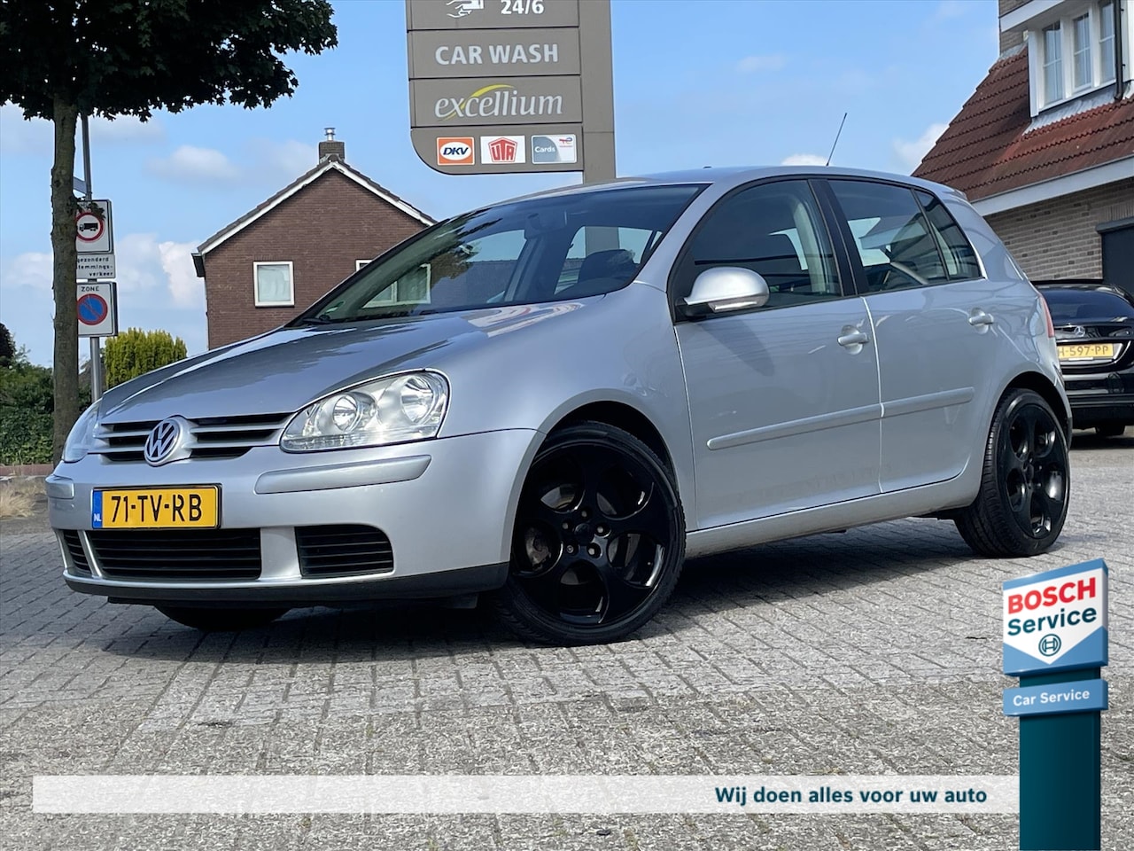Volkswagen Golf - 1.6 FSI / Org NL / Clima / 18*Inch / 5Drs - AutoWereld.nl