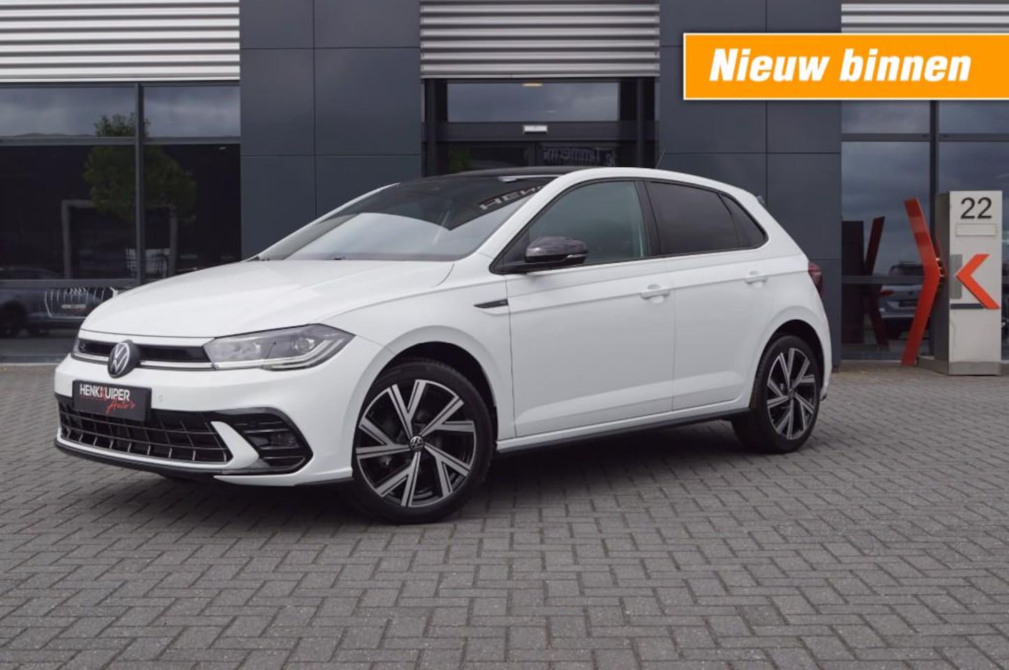 Volkswagen Polo - 1.0 TSI DSG R-Line /Navi / Virt. cockpit /IQ LED/17LM /Zwart dak - AutoWereld.nl
