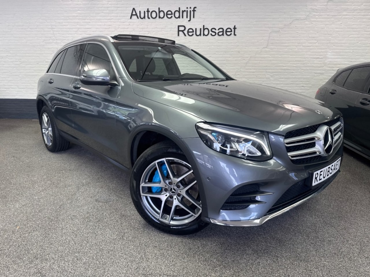 Mercedes-Benz GLC-klasse - 350E AMG Line 4Matic Panodak Leer Trekhaak Incl Btw Incl 12Mnd Garantie - AutoWereld.nl