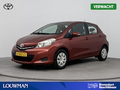 Toyota Yaris - 1.0 VVT-i Aspiration | Achteruitrijcamera | Lage kilometerstand | Dealer onderhouden |