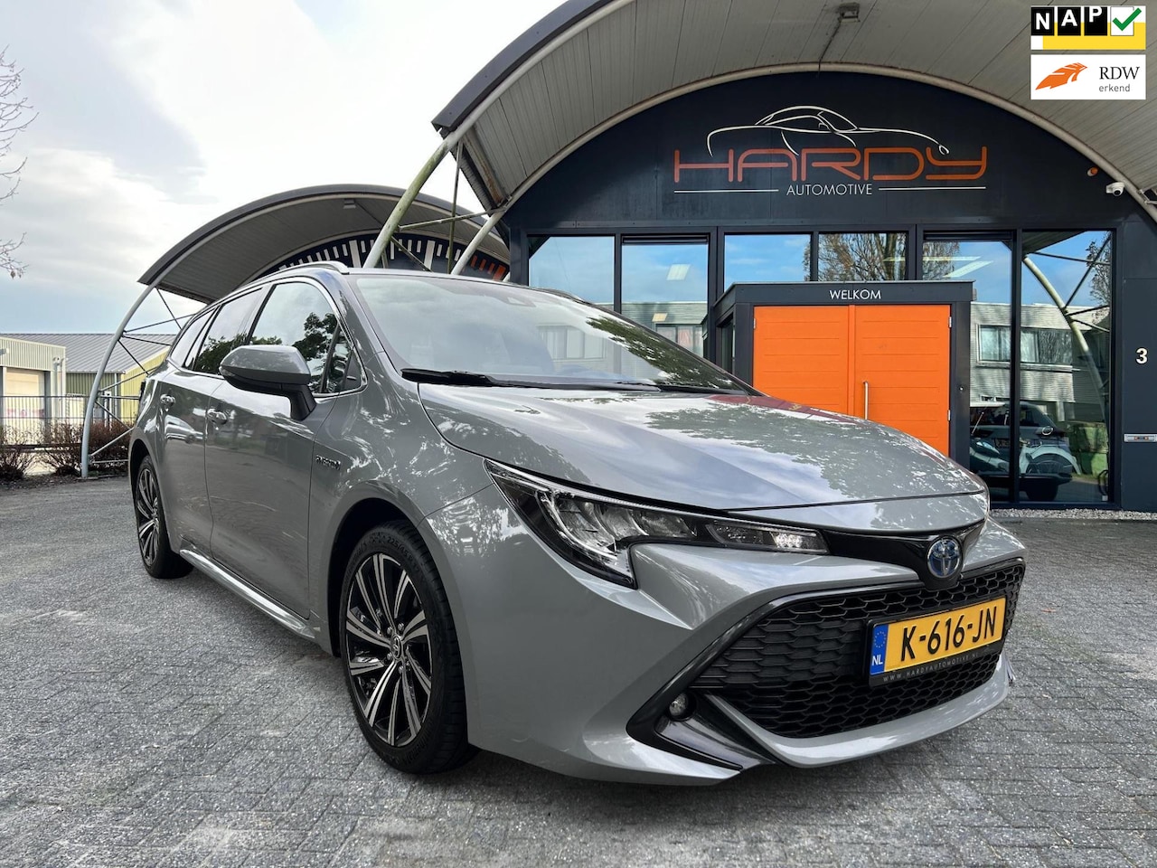 Toyota Corolla Touring Sports - 1.8 Hybrid Business Plus Trekh. Apple Carplay Digi Dash Rijklaarprijs! - AutoWereld.nl