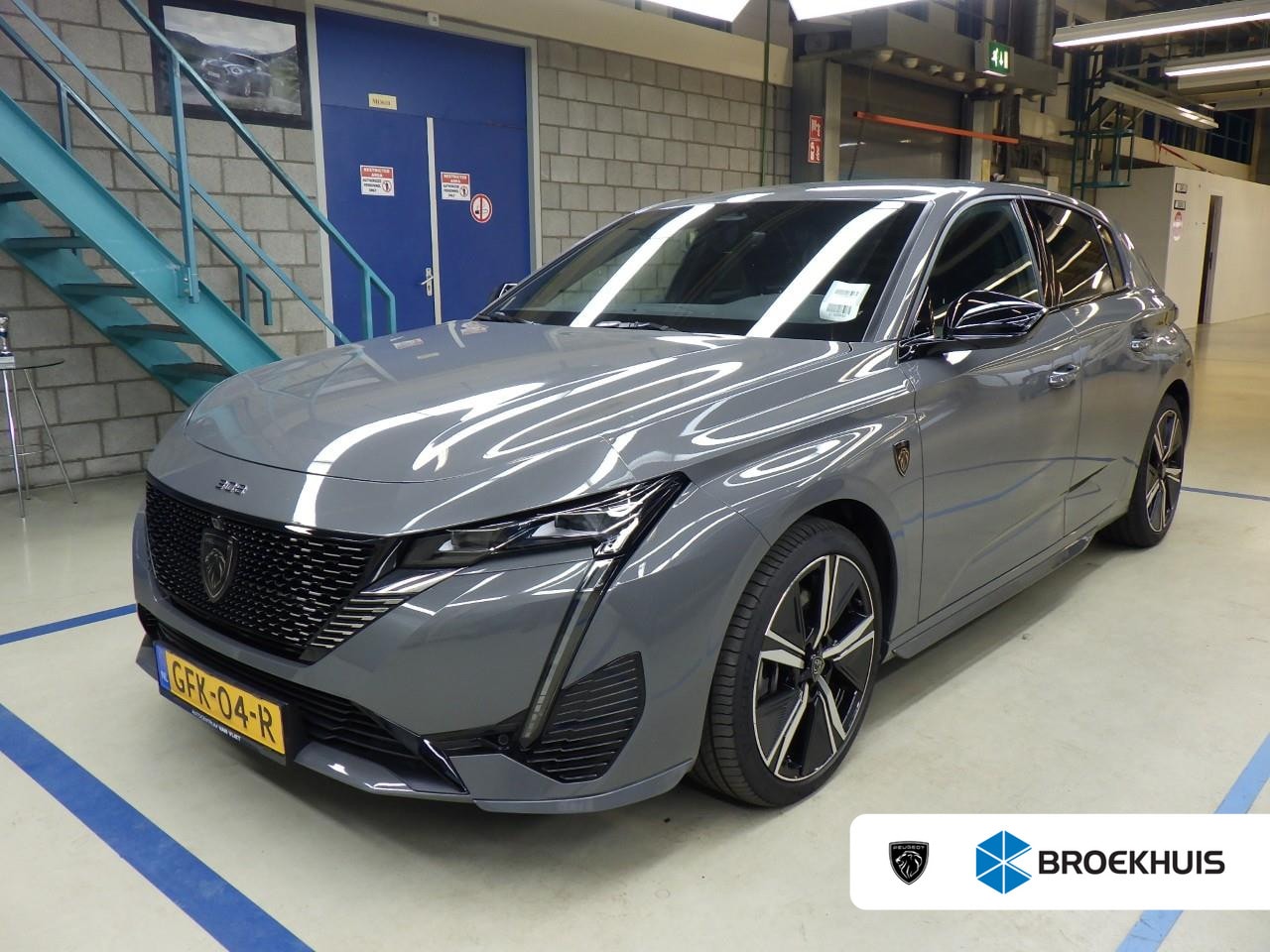 Peugeot 308 - 1.6 Plug-in Hybrid 180pk GT | Achteruitrijcamera | DAB ontvanger | Hoofd airbag(s) achter - AutoWereld.nl