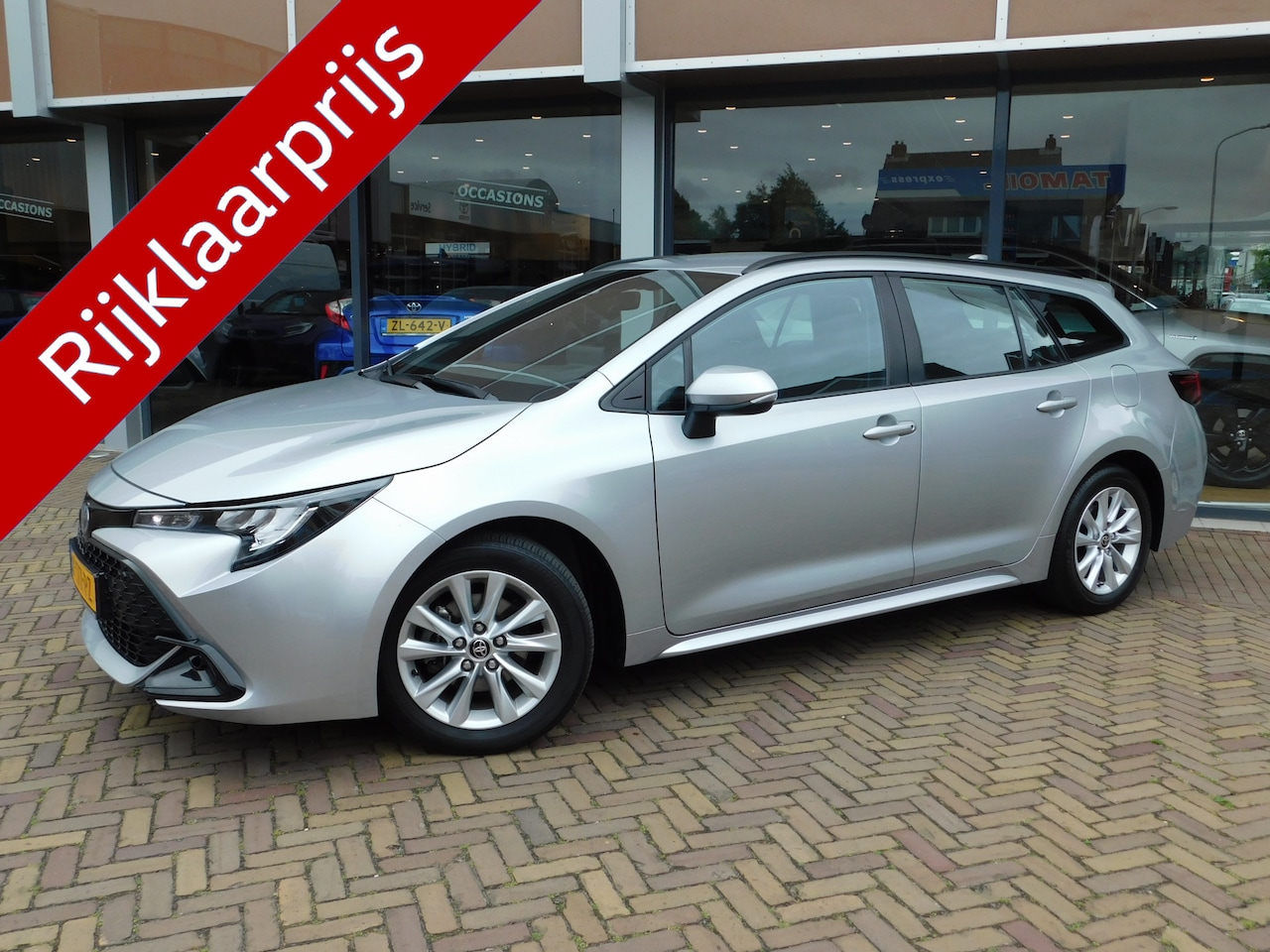 Toyota Corolla Touring Sports - Hybrid 140 Active - AutoWereld.nl