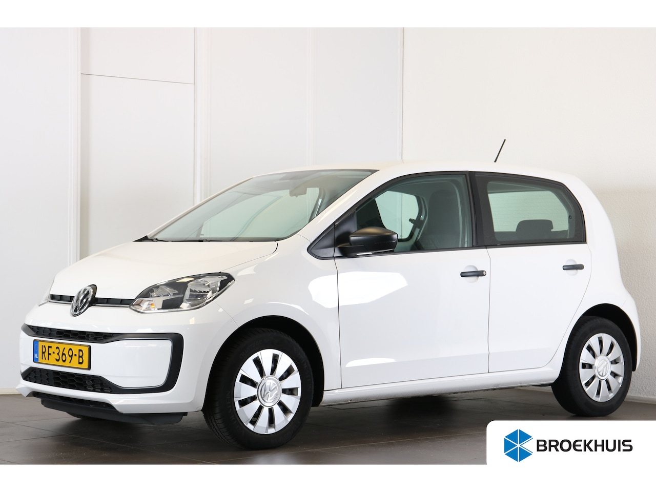 Volkswagen Up! - 1.0 BMT take | Airco | Centrale deurvergrendeling met afstandsbediening | Elektrische rame - AutoWereld.nl