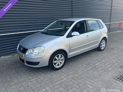 Volkswagen Polo - 1.4-16V AUTOMAAT Cruise Airco LM Velgen Nette Auto Lage KM Electrisch Pakket
