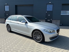 BMW 5-serie Touring - 523i High Executive 3.0 NL Auto