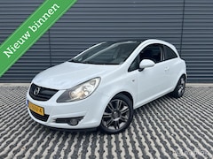 Opel Corsa - 1.4-16V Color Edition