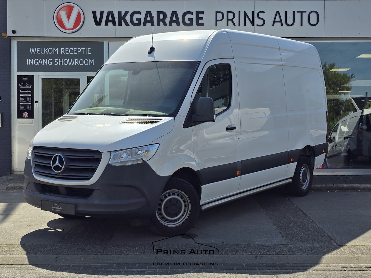 Mercedes-Benz Sprinter - 314 2.2 CDI L2H2 EURO 6-D RWD |CLIMA|CRUISE|1 EIGENAAR|VOL ONDERHOUD|TREKHAAK|BETIMMERING| - AutoWereld.nl