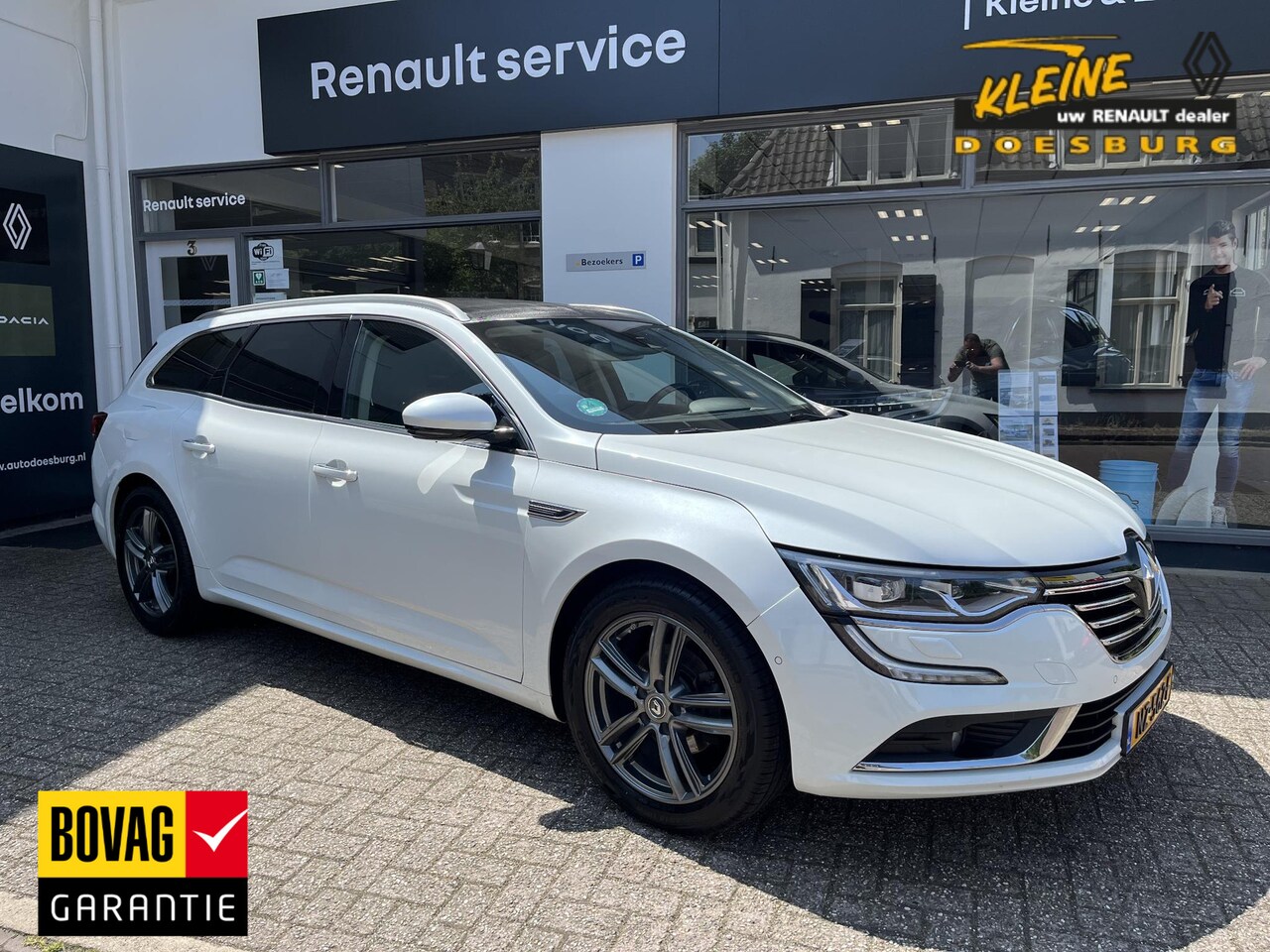 Renault Talisman Estate - 1.6 TCe 150 EDC Intens | BOSE Audio | Trekhaak | Stoelverwarming | Stuurwielverwarming | G - AutoWereld.nl