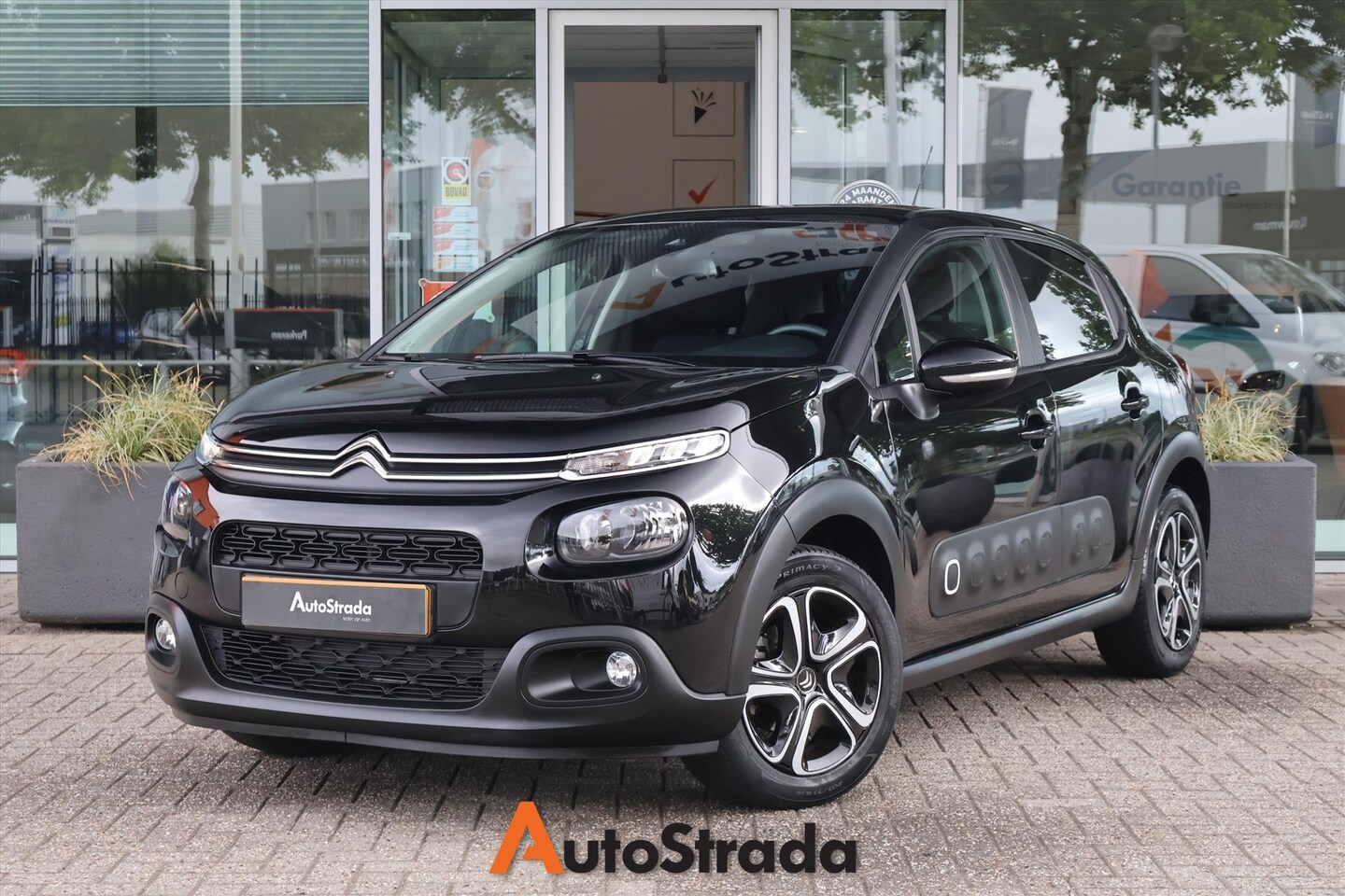 Citroën C3 - 1.2 PureTech 83pk S&S | Carplay | Cruise | Climate | Navi | Sensoren | Trekhaak | Radio - AutoWereld.nl