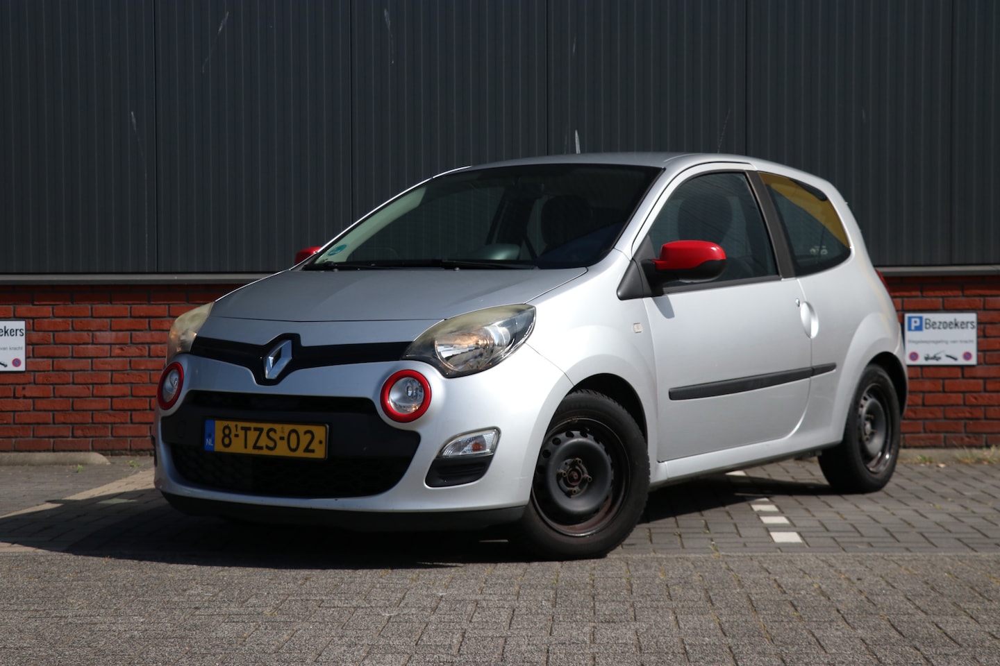 Renault Twingo - 1.2 16V Parisienne 1.2 16V Parisienne - AutoWereld.nl