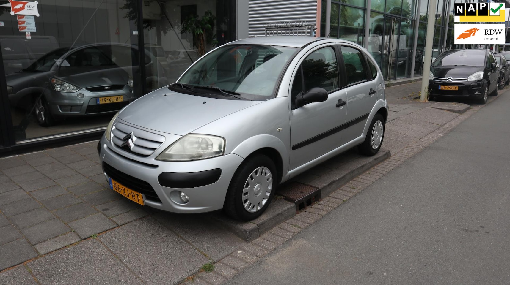 Citroën C3 - 1.4i Ligne Prestige AIRCO/ NIEUWE APK - AutoWereld.nl