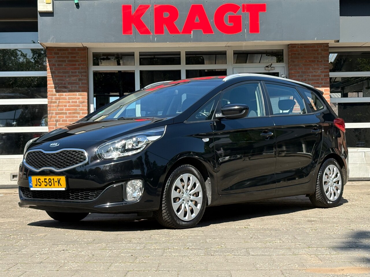 Kia Carens - DynamicLine 1.6 GDi 135 pk - 7 persoons - climate - cruise - AutoWereld.nl