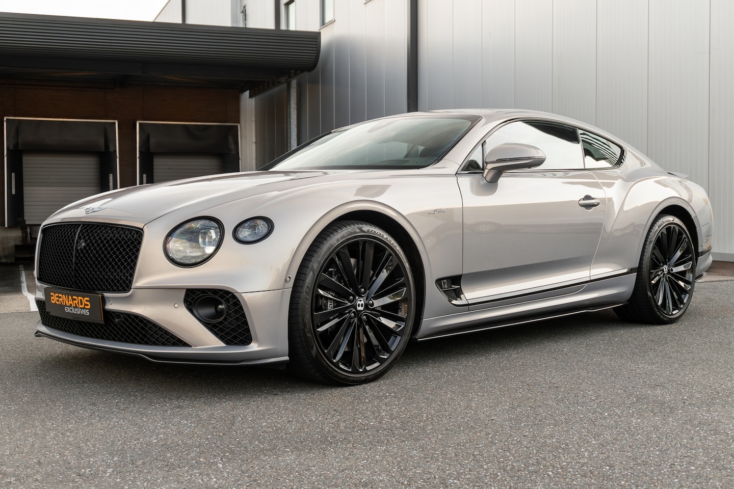 Bentley Continental GT - 6.0 W12 Speed - Extreme Silver - Akrapovič - Carbon Styling - Orig NL - 2028 Warranty! - AutoWereld.nl